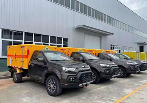 育才镇爆破器材运输车-保障安全与效率的关键
